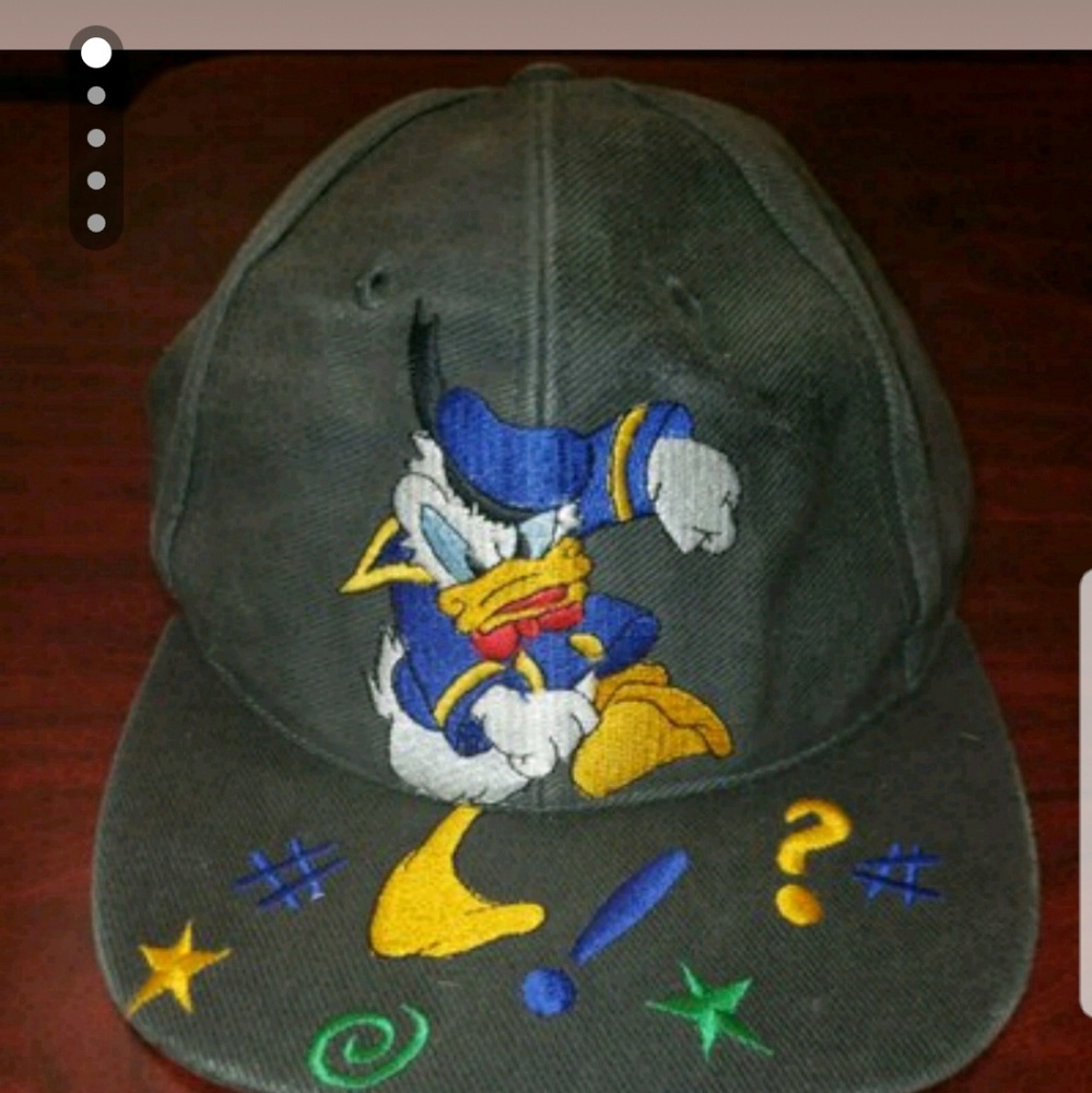 Donald duck vintage hat